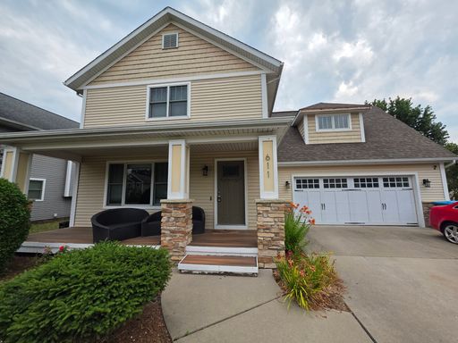Modern 3 Bed / 2 1/2 Bath home – photo 1