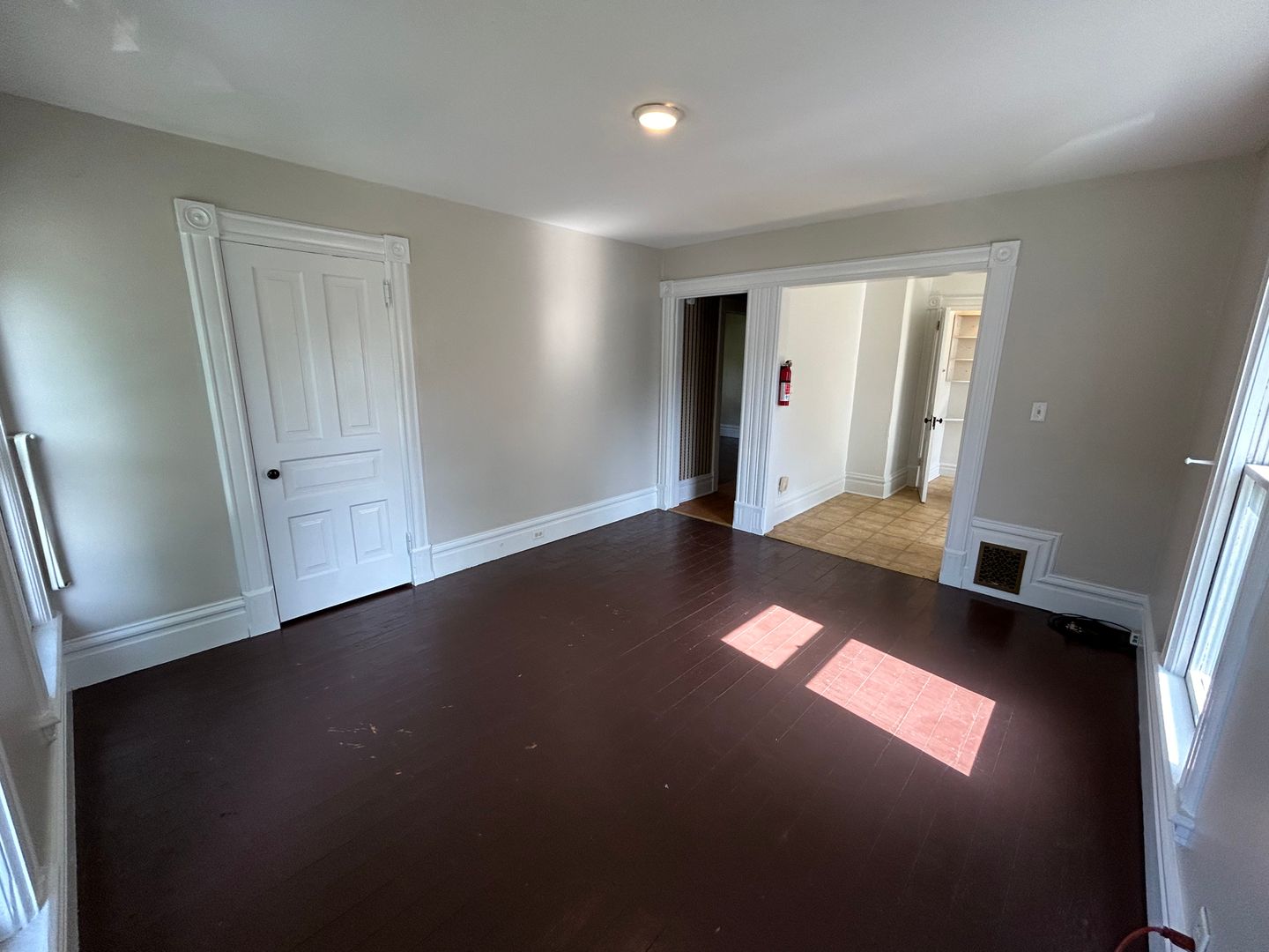 Kalamazoo Apartment: 1024-1026 W Kalamazoo Ave