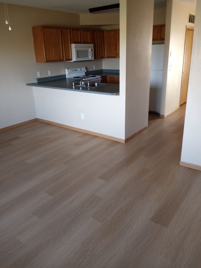 Bozeman Apartment: 1062 West Oak Street