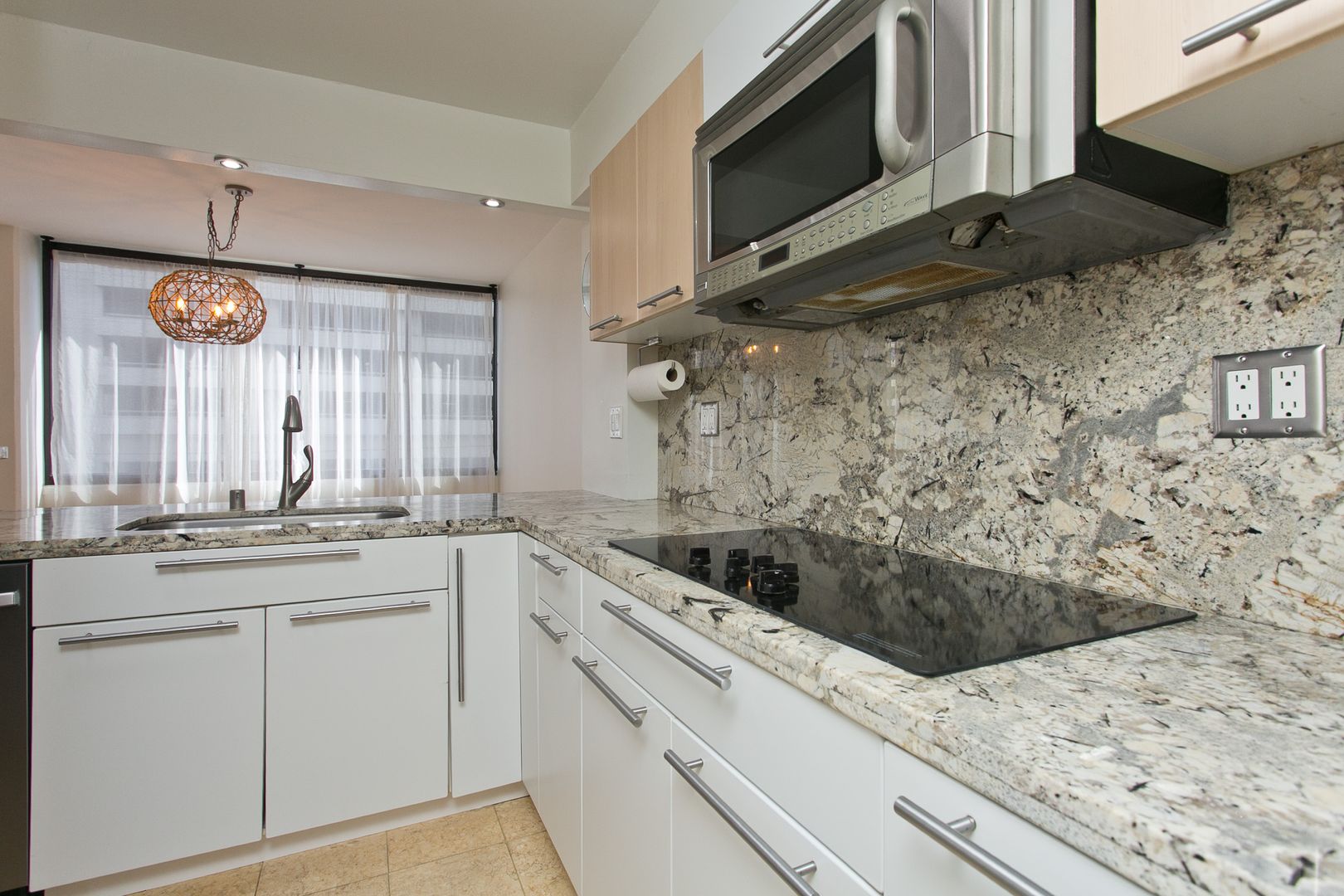Honolulu House: 2232 Kapiolani Blvd