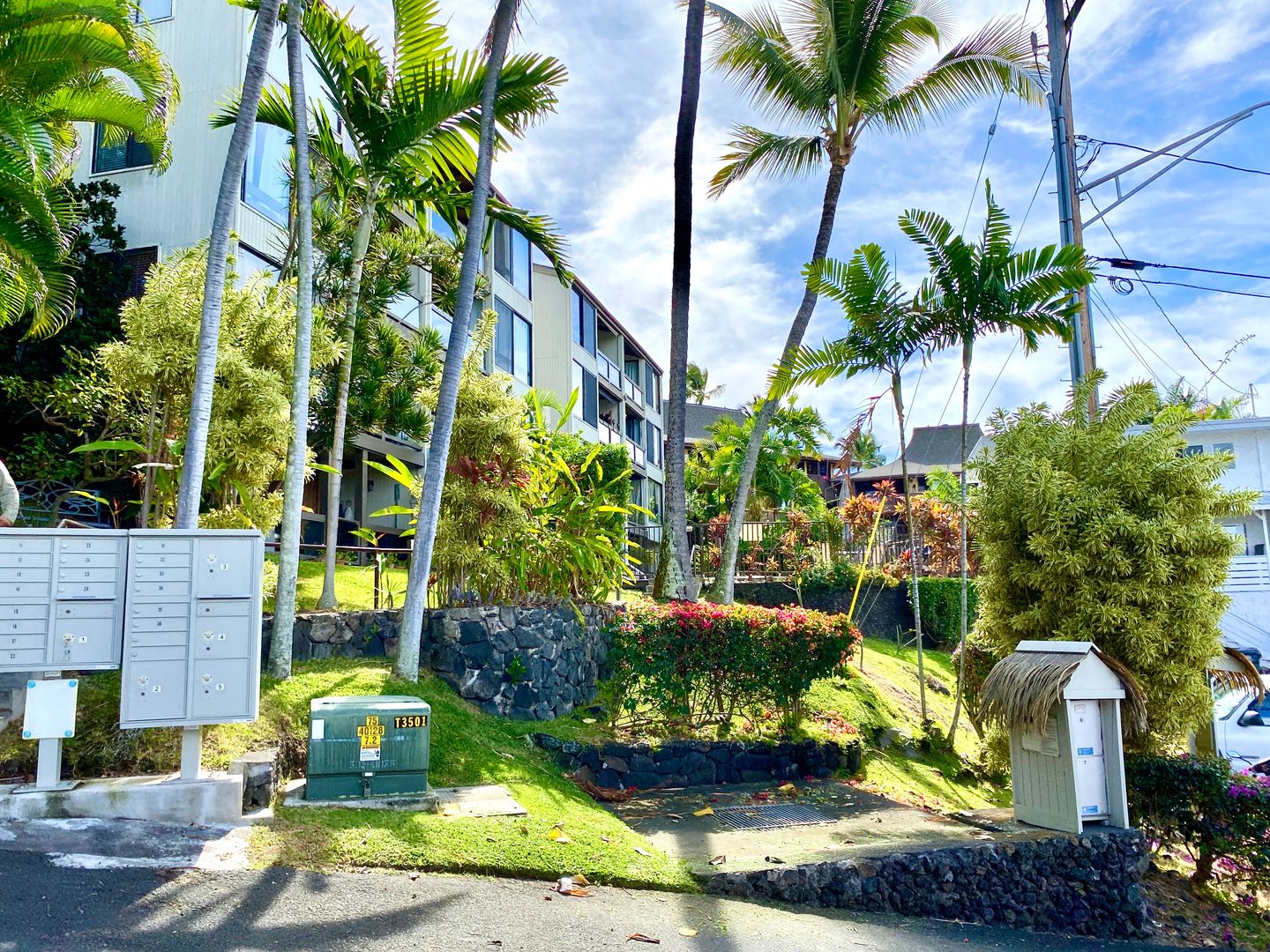 Kailua Kona Condo: 77-301 Noelani Way, #16