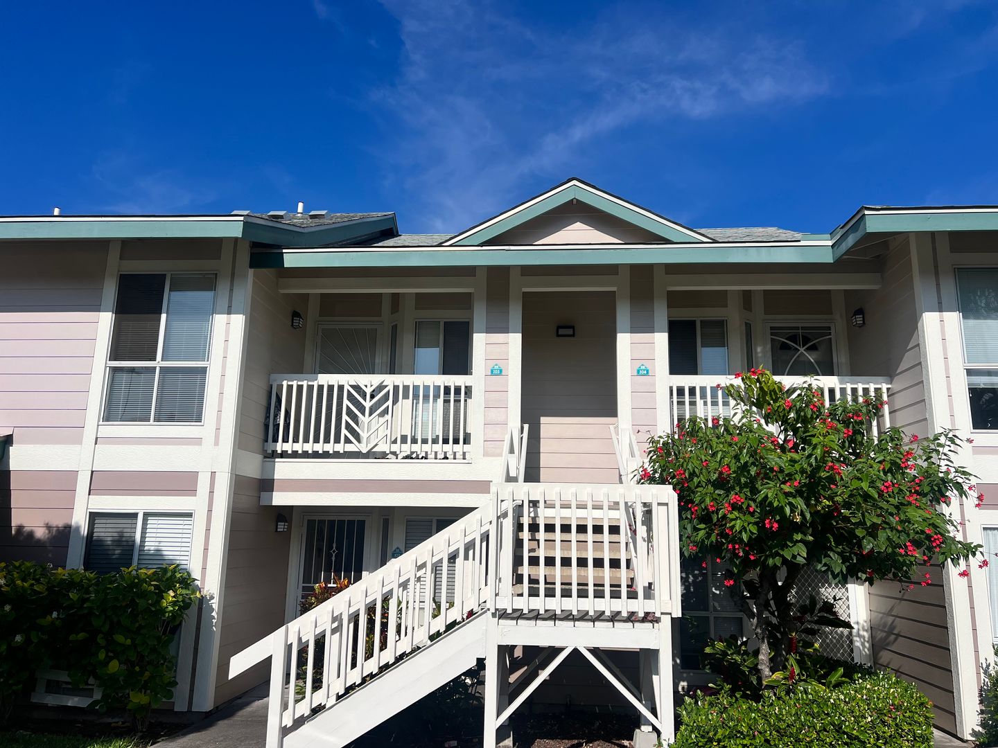 Kailua Kona Condo: 75-6081 Alii Drive #BB203