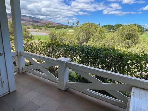 Golf Course Views! Upgraded: 2 bed/ 2 bath/ 2 parking