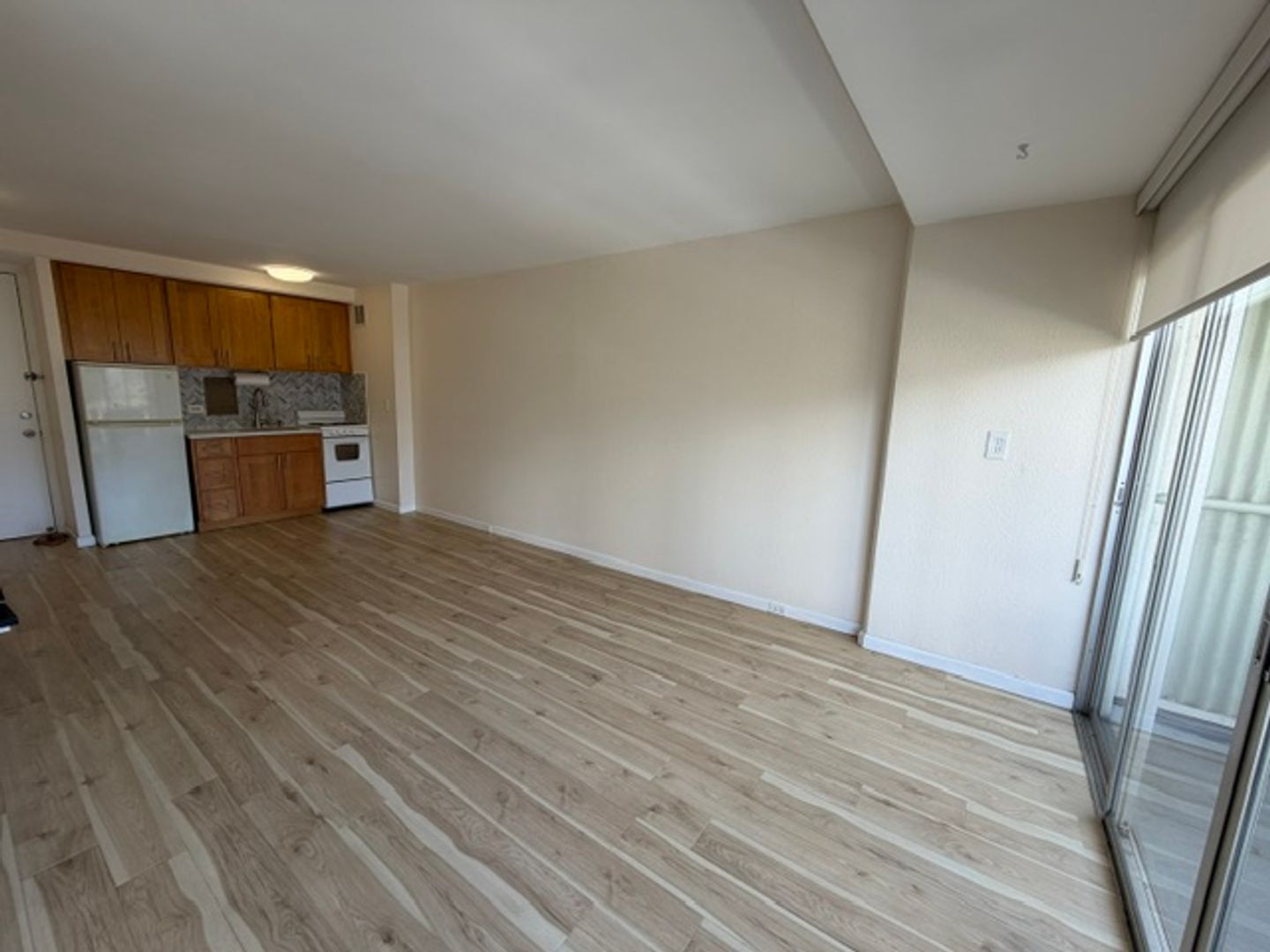 Honolulu Condo: 445 Kaiolu St. #1006