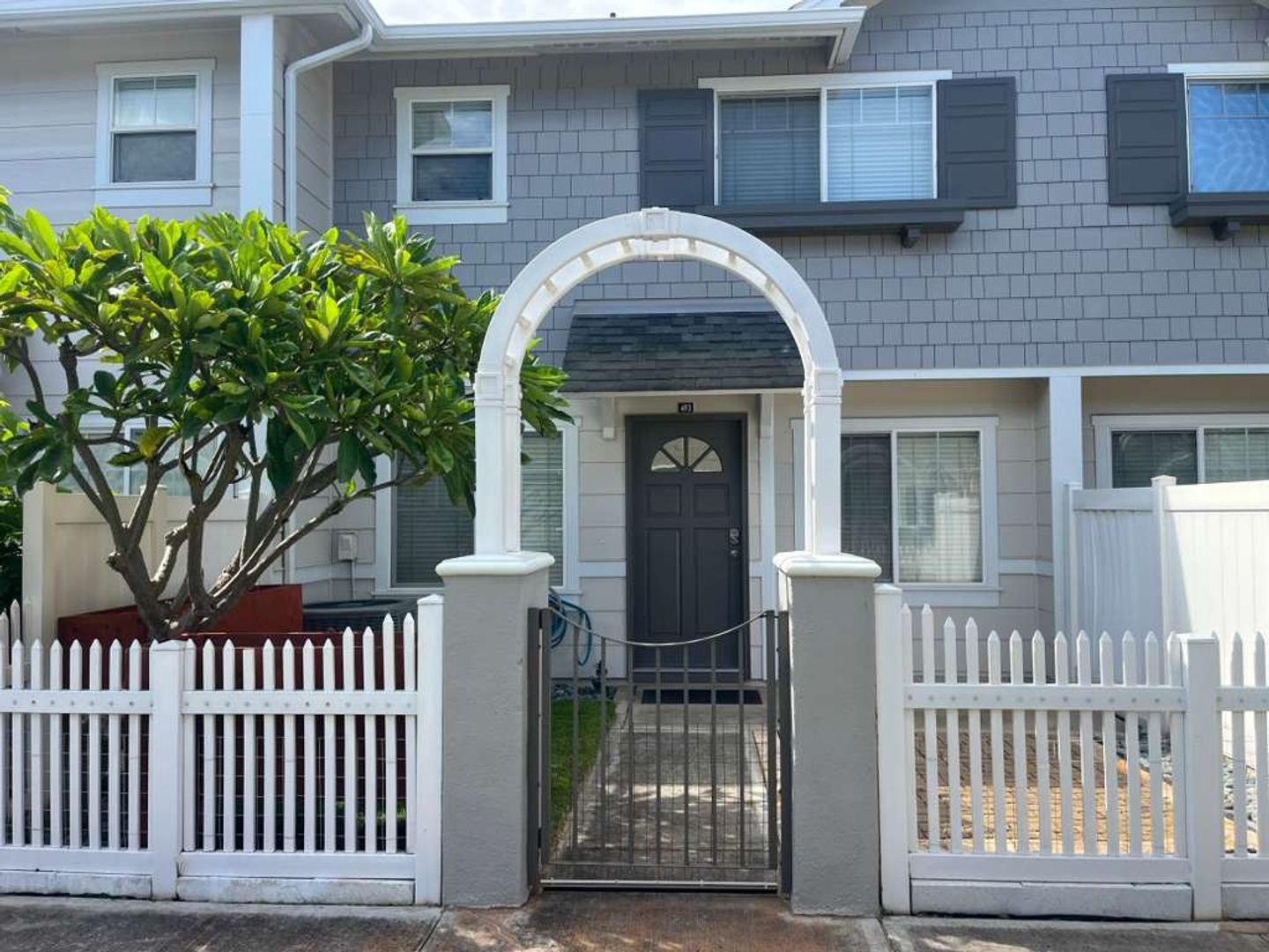 Ewa Beach Townhome: 91-1031 Kaimalie St, Apt 4F3