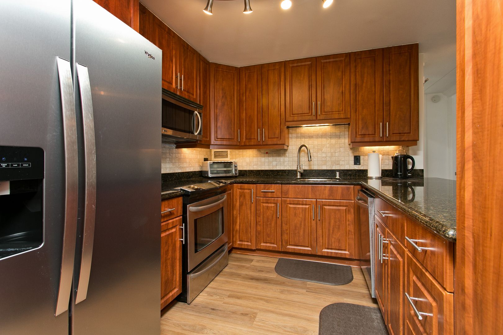 Honolulu Condo: 1717 Ala Wai Blvd