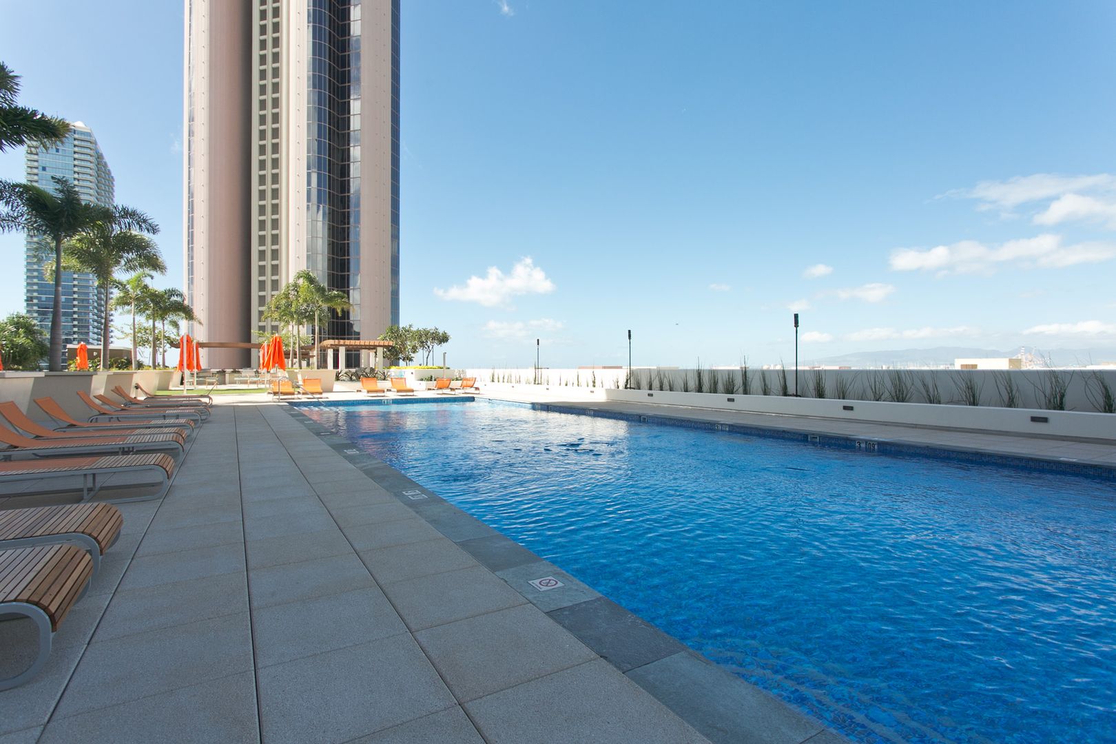 Honolulu Condo: 555 South Street #1710