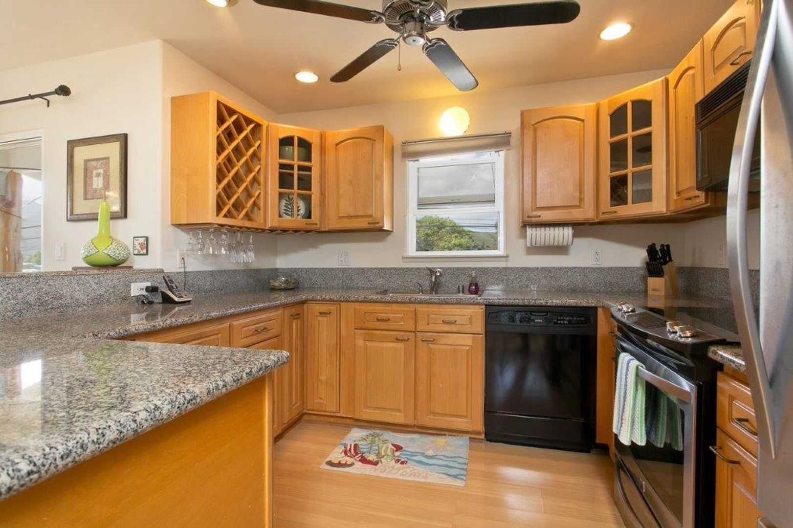 Kailua House: 535 Pauku St