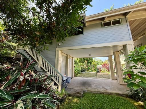 Studio Ohana in Holualoa - $1,500/Month