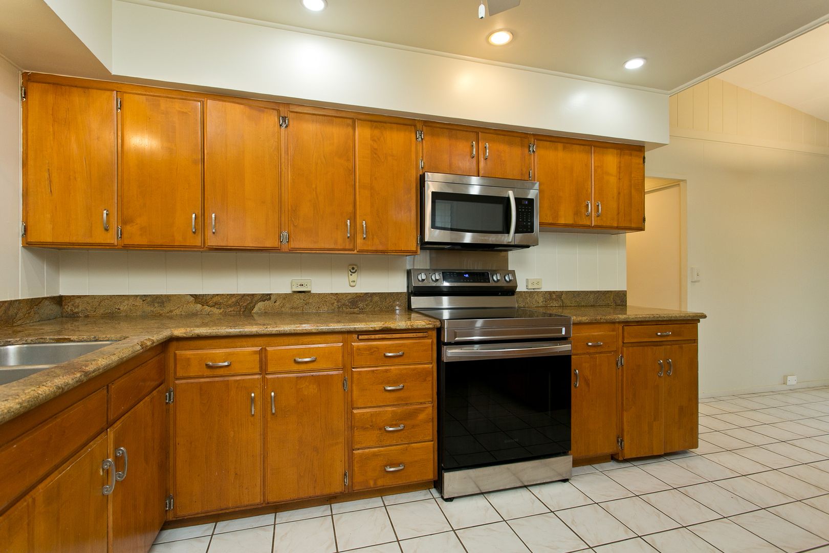 Kailua House: 523 ʻIliʻāina Street