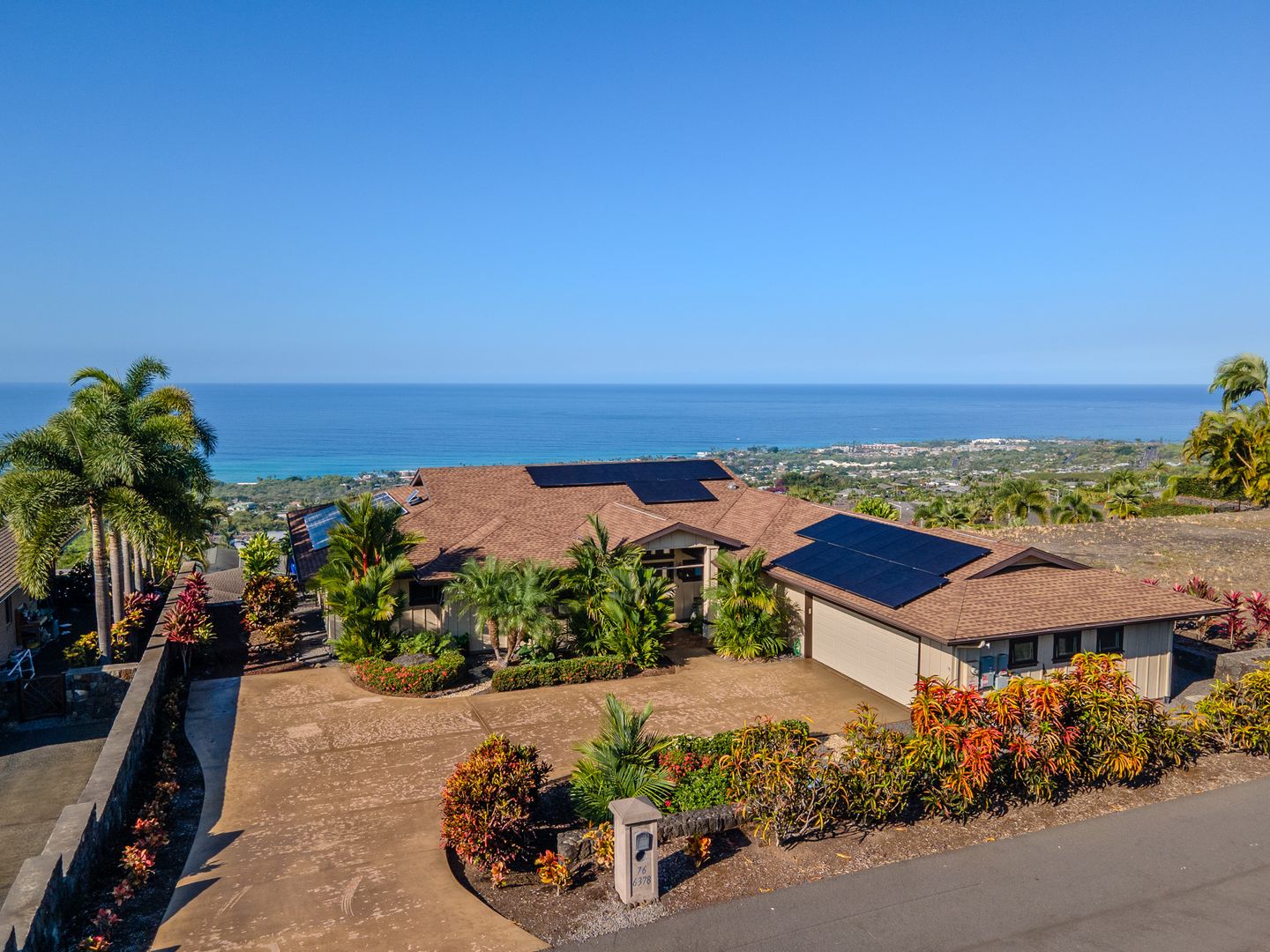 Kailua Kona House: 76-6378 Kilohana St.