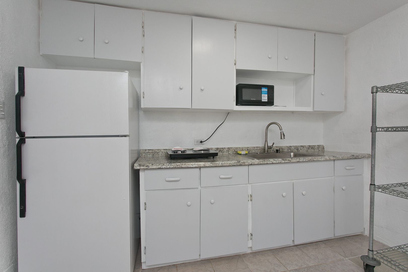 Kailua Apartment: 436 Hualani Street