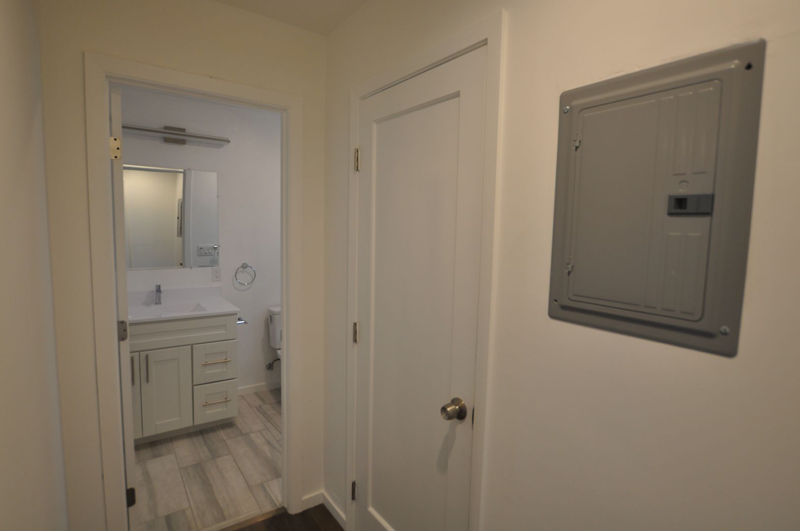 Mountain View Apartment: 655 Fairmont Ave