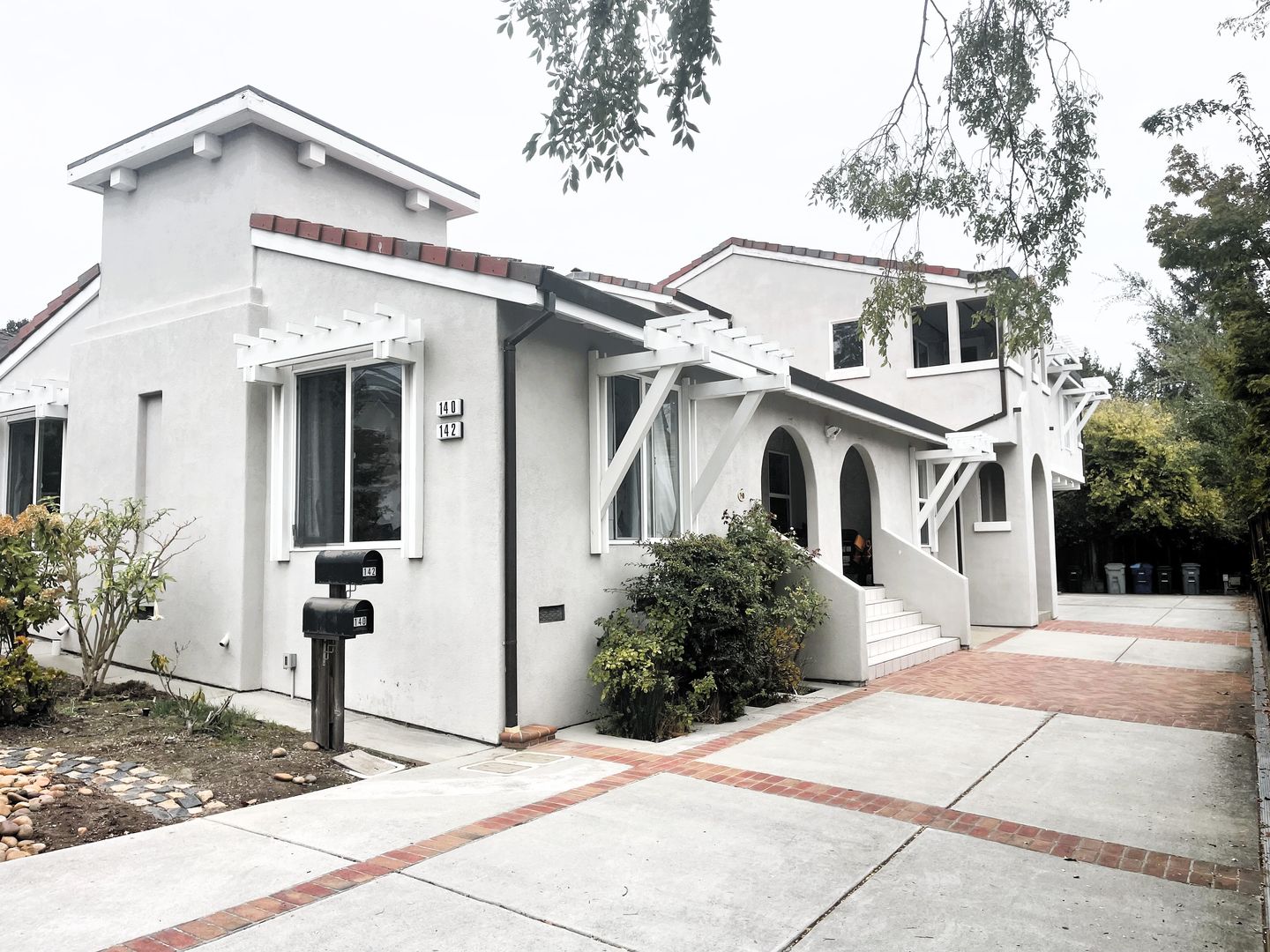 Millbrae House: 142 Laurel Ave