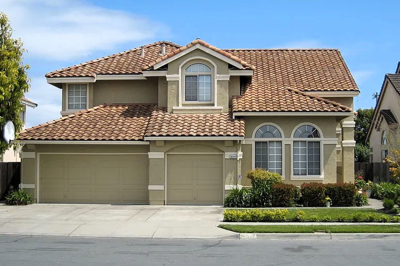 Newark House: 36346 Tunbridge drive