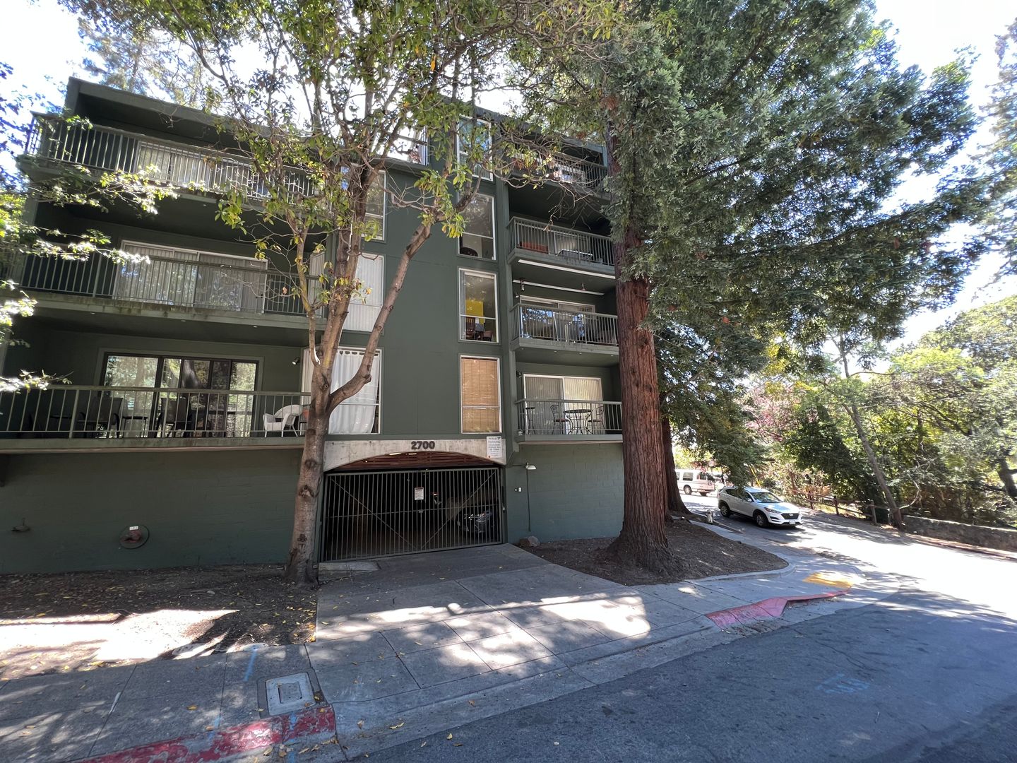 Berkeley Condo: 2700 Le Conte Ave #204