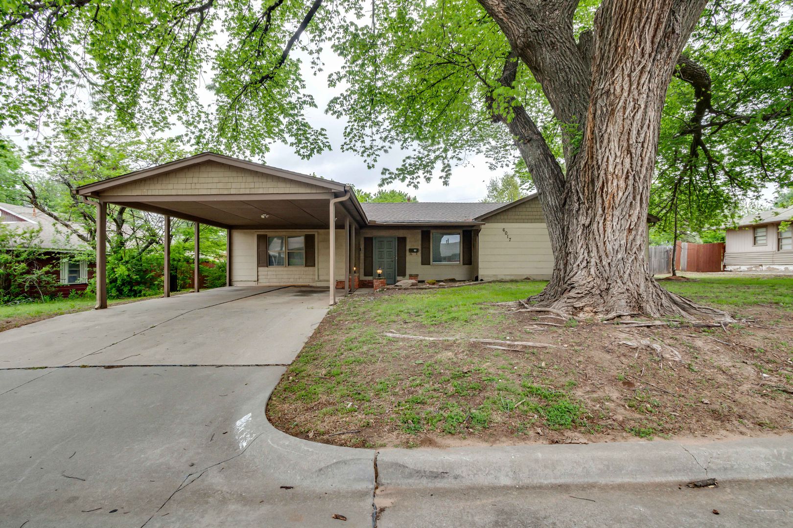 Warr Acres House: 6017 NW 56th Street