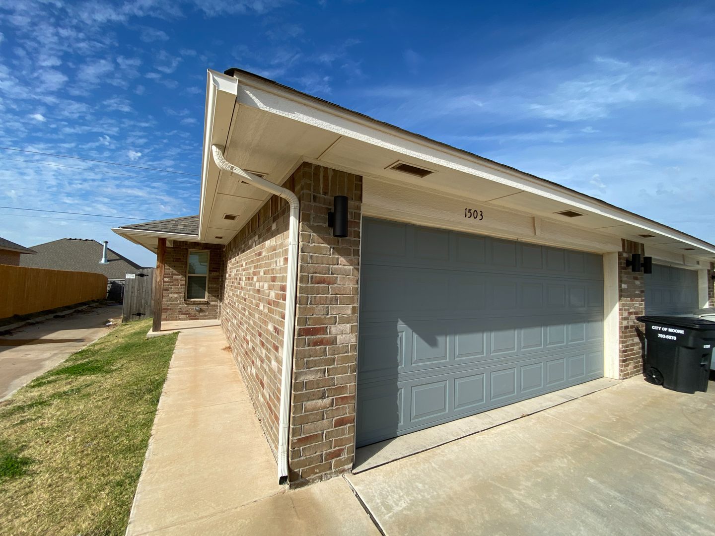 Moore House: 1503 MacAlpine Ste