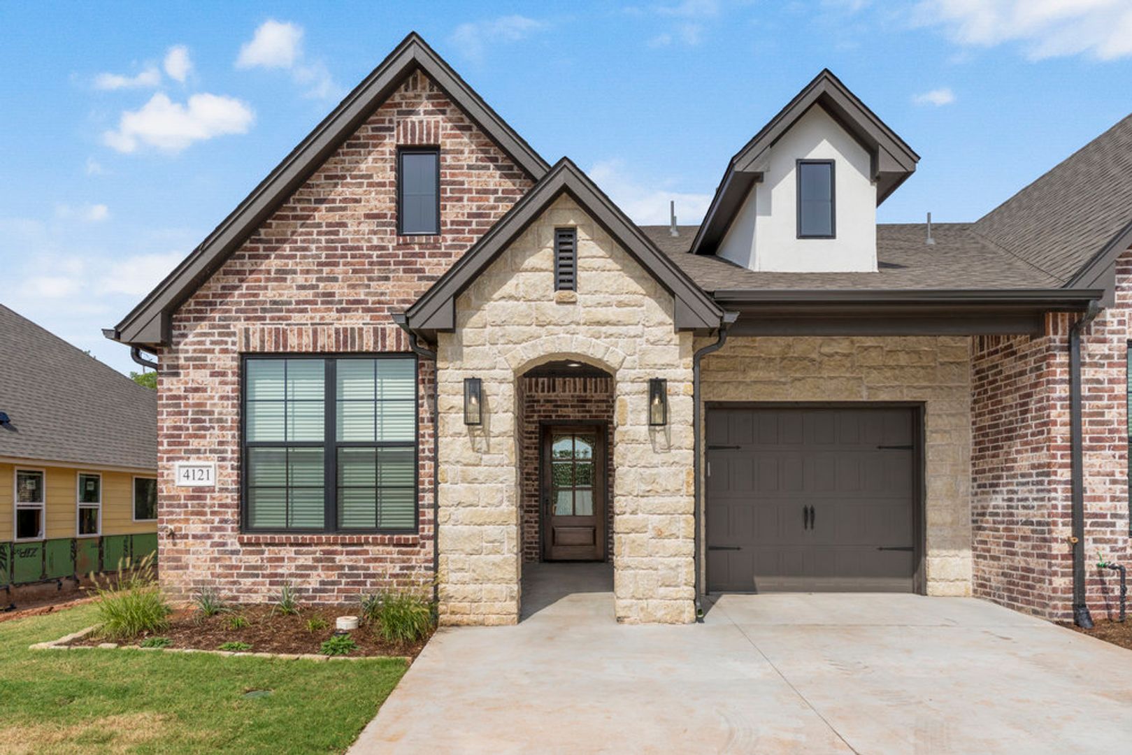 Edmond House: 4136 Abbey Park Drive