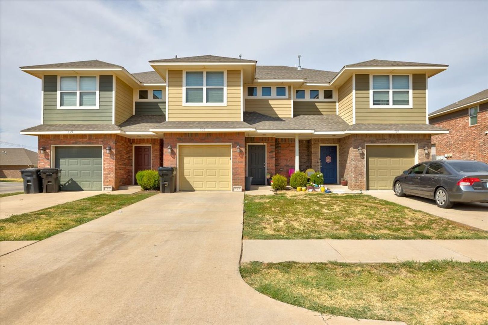 Moore House: 799 SW 14th St