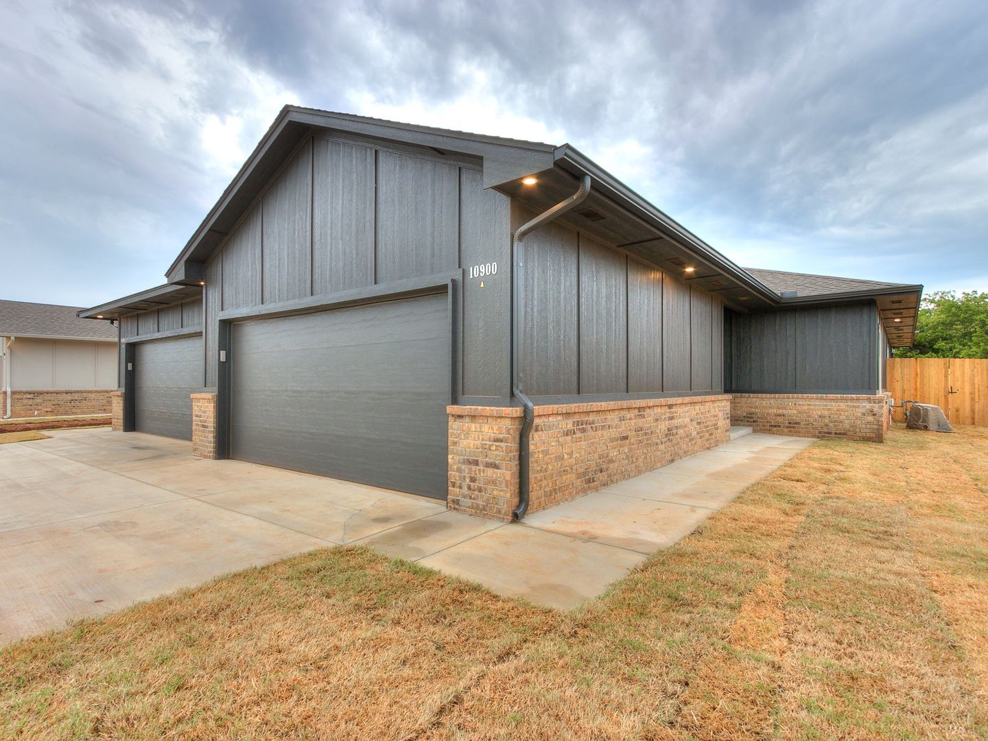 Okahoma City Apartment: Oak Hollow