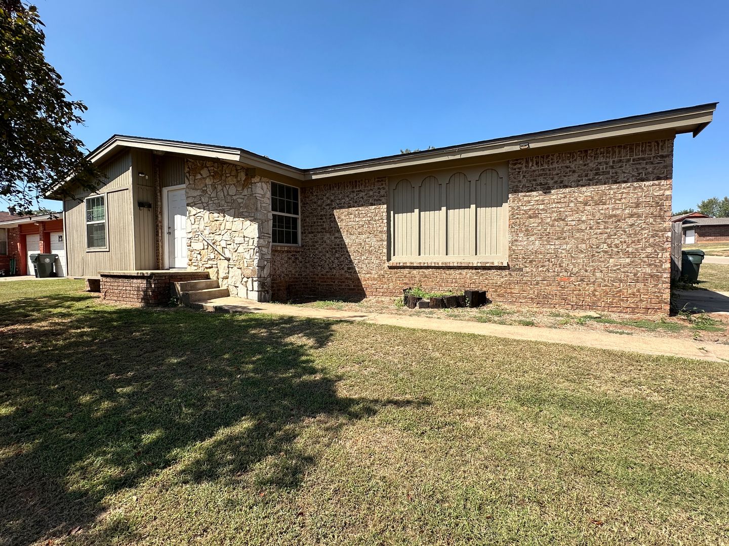 Midwest City House: 4207 N. Shadybrook Dr