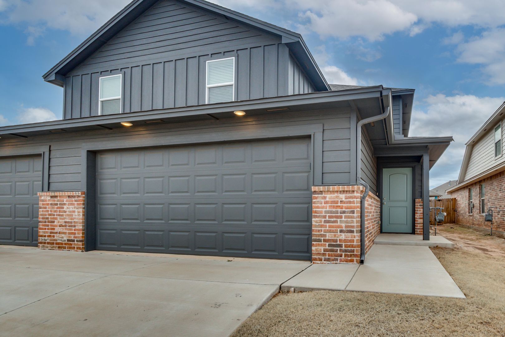 Yukon House: 10810 NW 119th Place