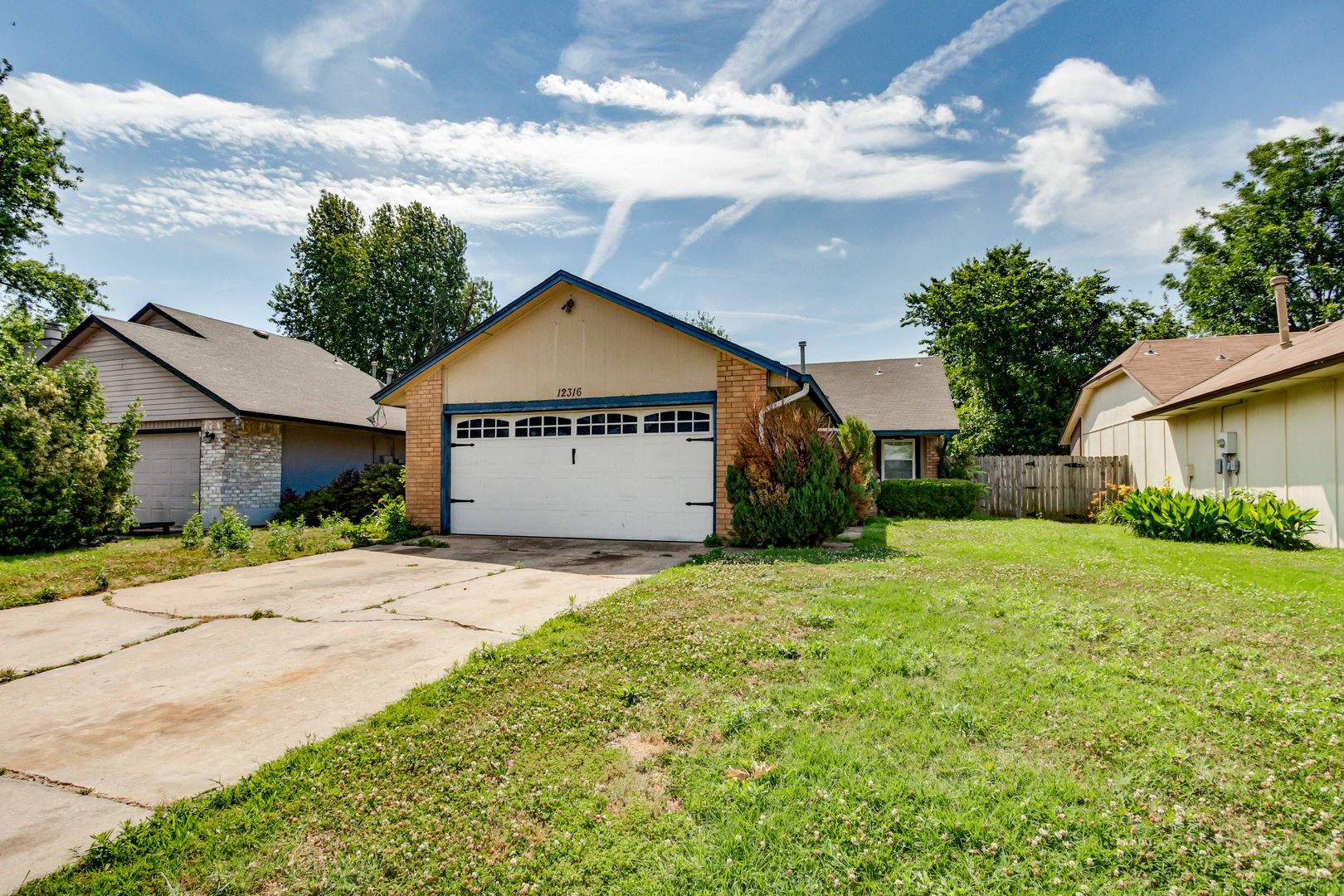 Yukon House: 12316 SW 14th Street