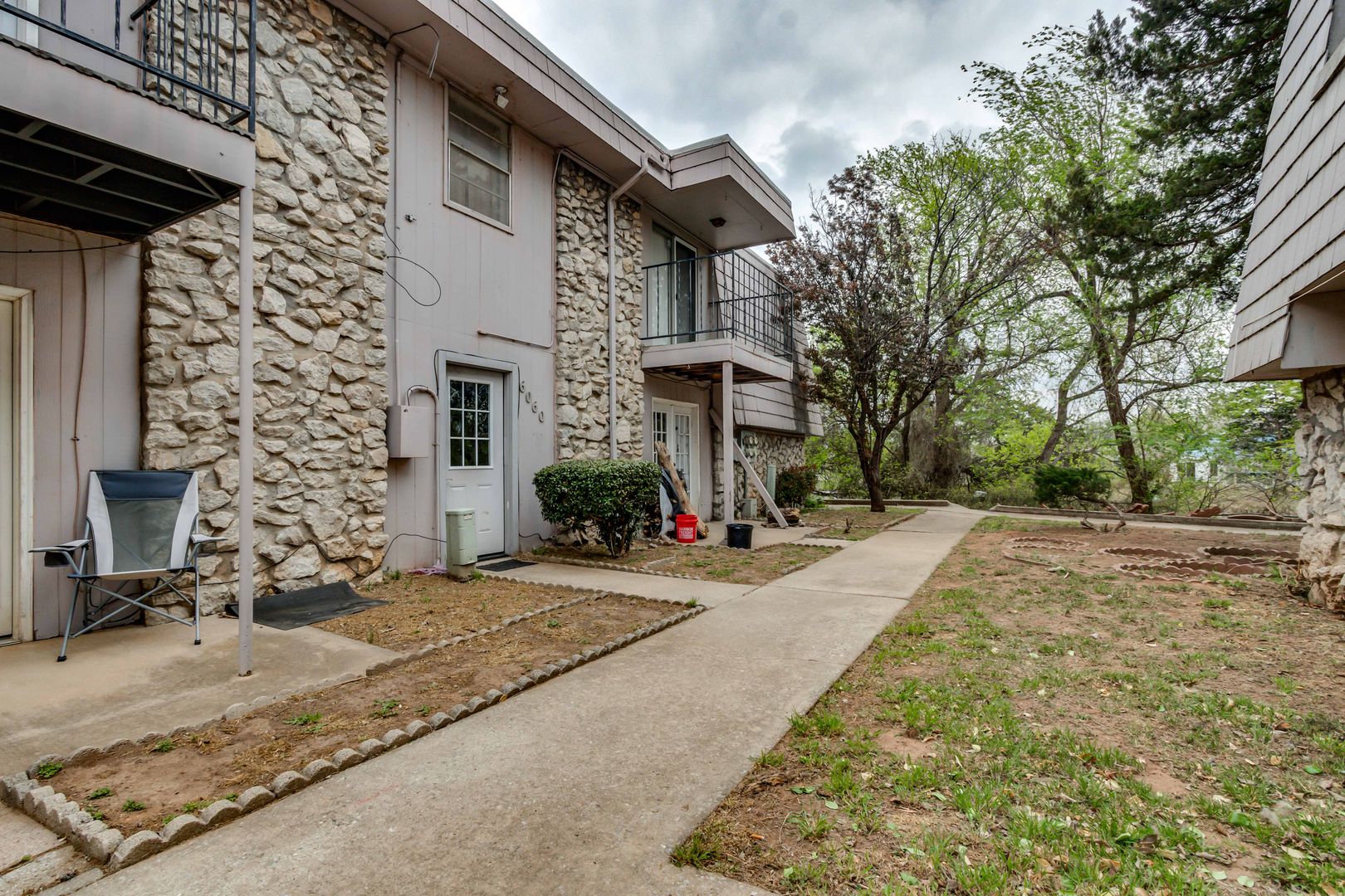 Oklahoma City House: 6060 NW Expressway Unit C