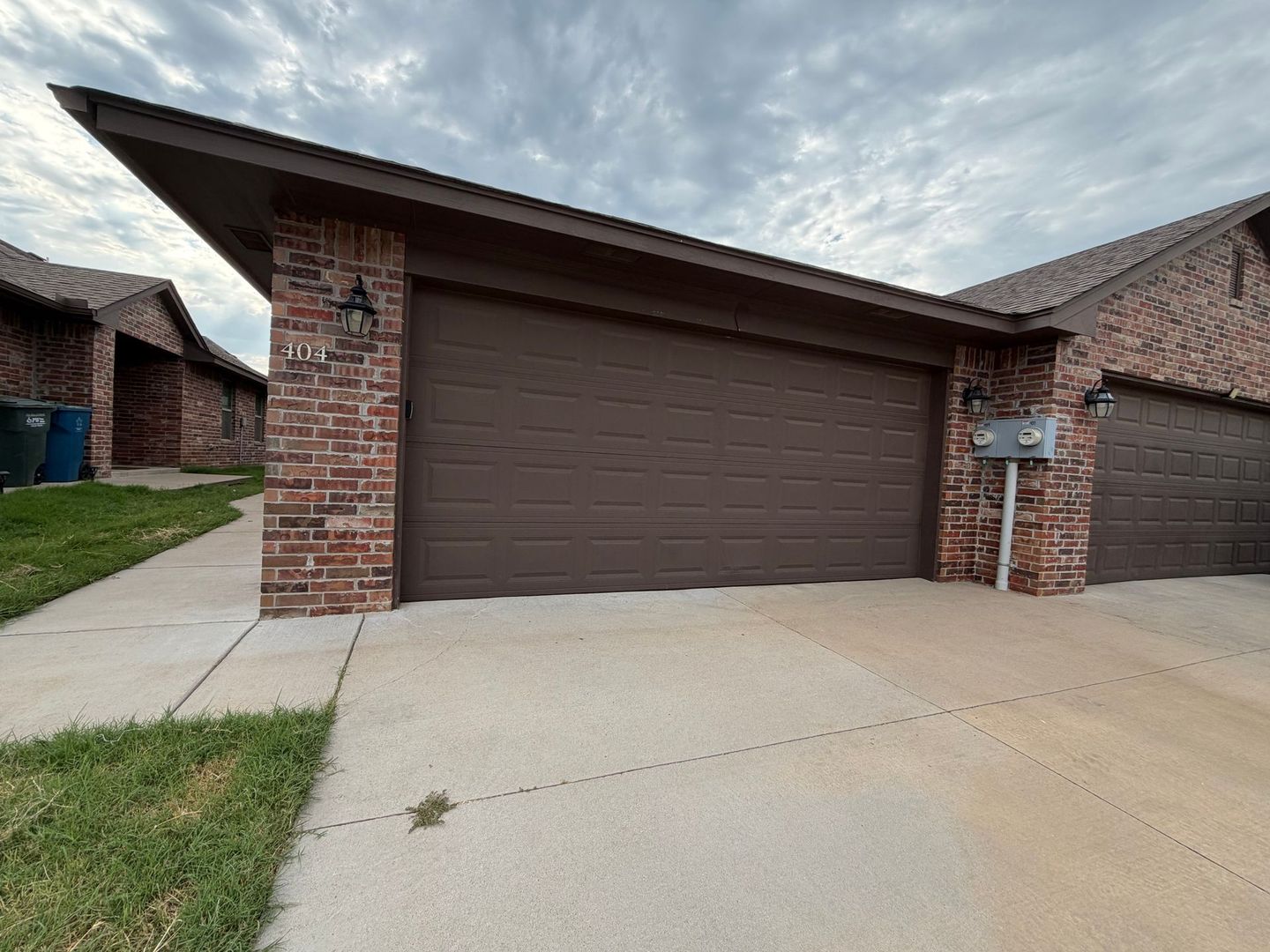 Edmond House: 404 Chalk Hill Ct