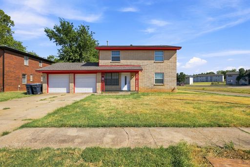 5 Bedroom 2 Bath – photo 1