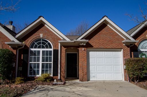 Charming Single Level 2 Bedroom + 2 Bathroom Home in Pelham