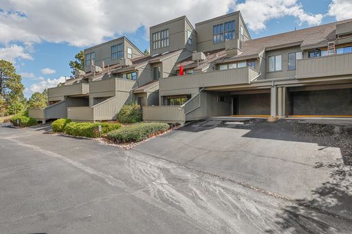 Charming 1 Bedroom + 1 Bathroom Furnished Rental in Flagstaff with Mountain Views – photo 1