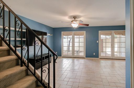 2 Bedroom + 1.5 Bathroom in Sarkis Manor Condominiums + Close Proximity to Old Town Scottsdale! – photo 1