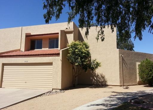 3 Bedroom + 2.5 bathroom + Loft + 2 Car Garage + Community Pool in Terrific Phoenix Location – photo 1