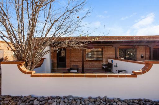 Cozy 2 Bed 1 Bath Home in 55+ Community