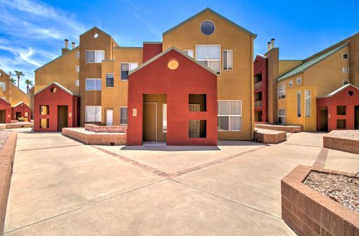 Upgraded 2 Bed 2 Bath Condo in Desirable Hayden Square! – photo 1