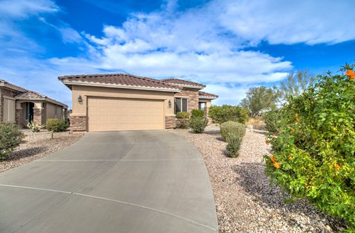 Furnished 3 Bedroom + 2 Bathroom + 1 Car Garage + Golf Course Lot in Sundance in Buckeye – photo 1