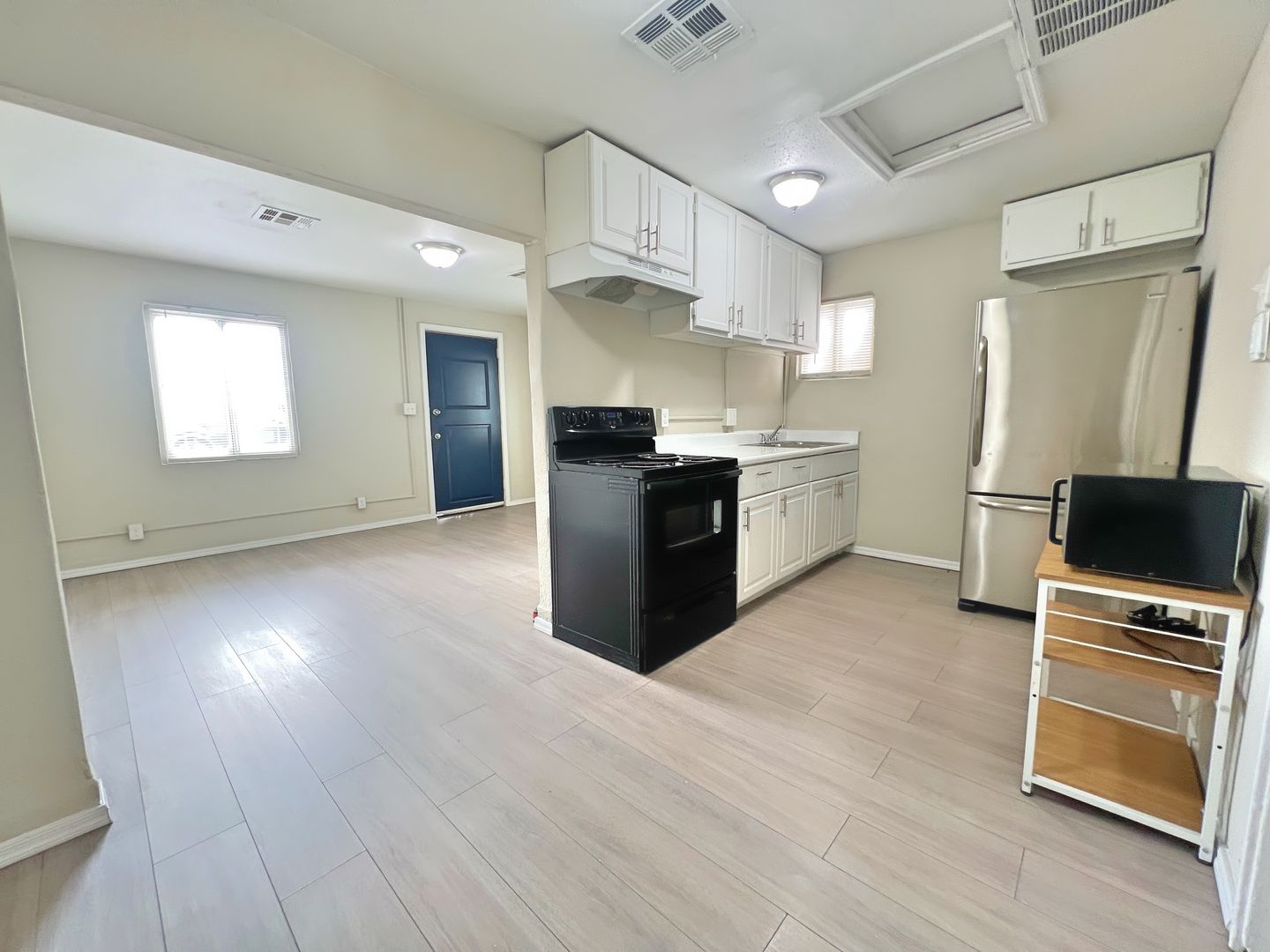 Phoenix Apartment: 921/927 S 35th Ave