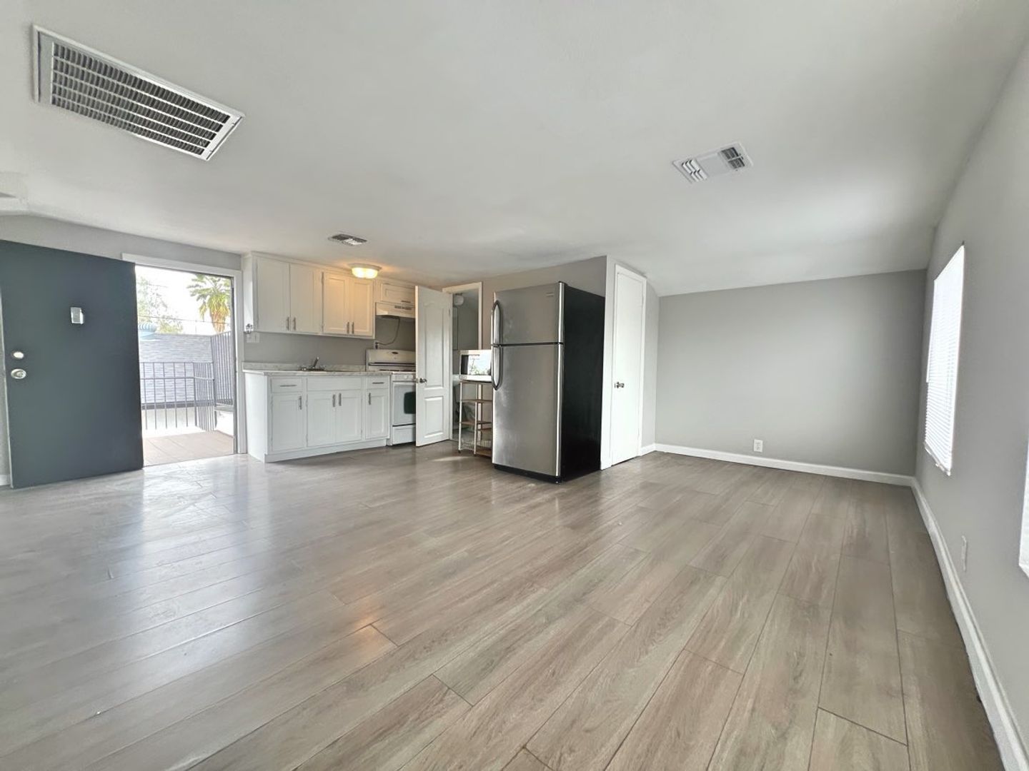 Phoenix Apartment: 2502 N 17th St