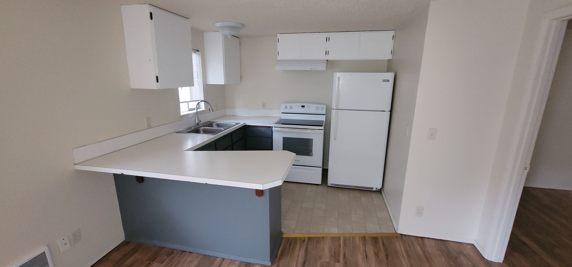 Golden Pines Apartments 2 of 4