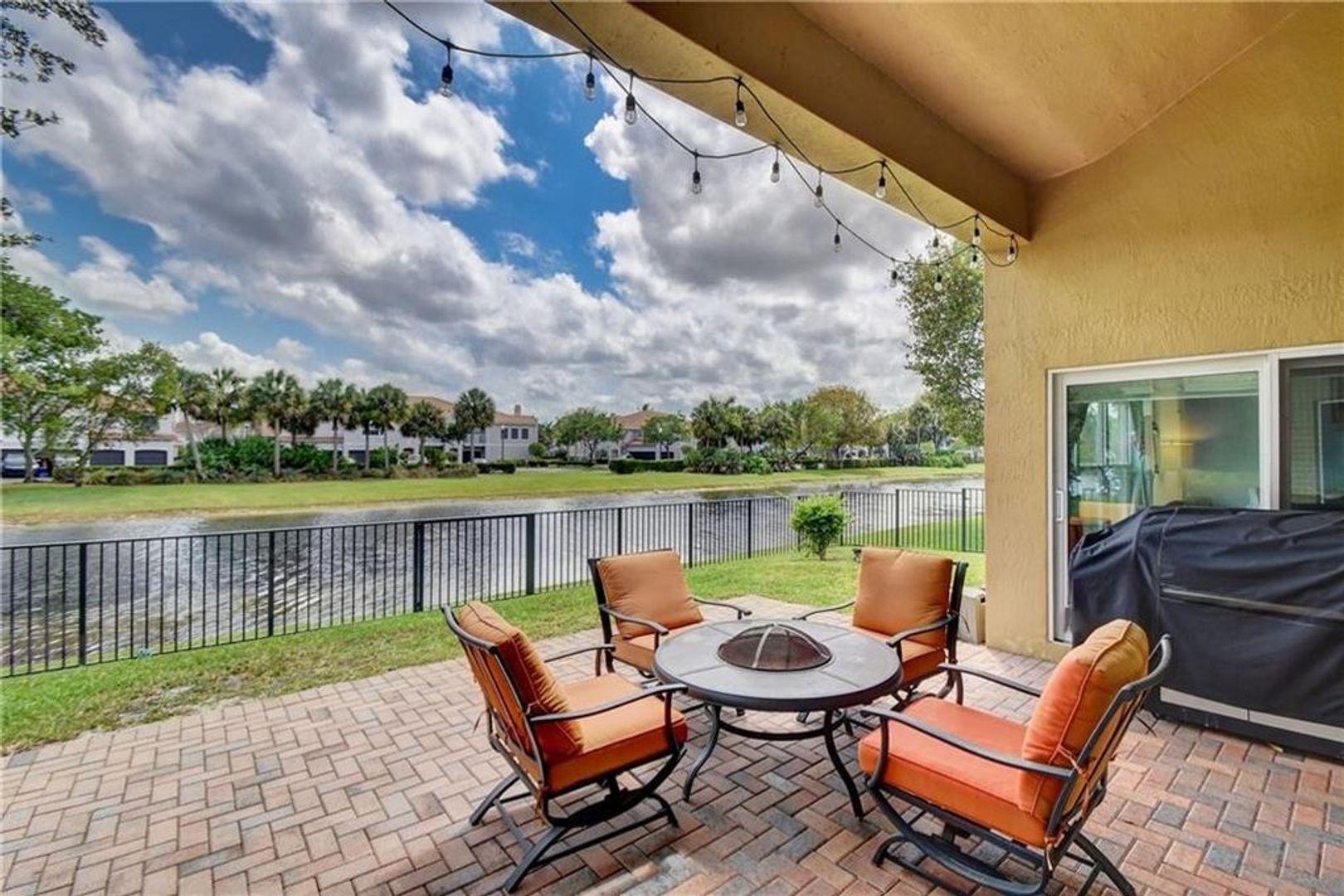 Parkland House: 11224 NW 65th Court