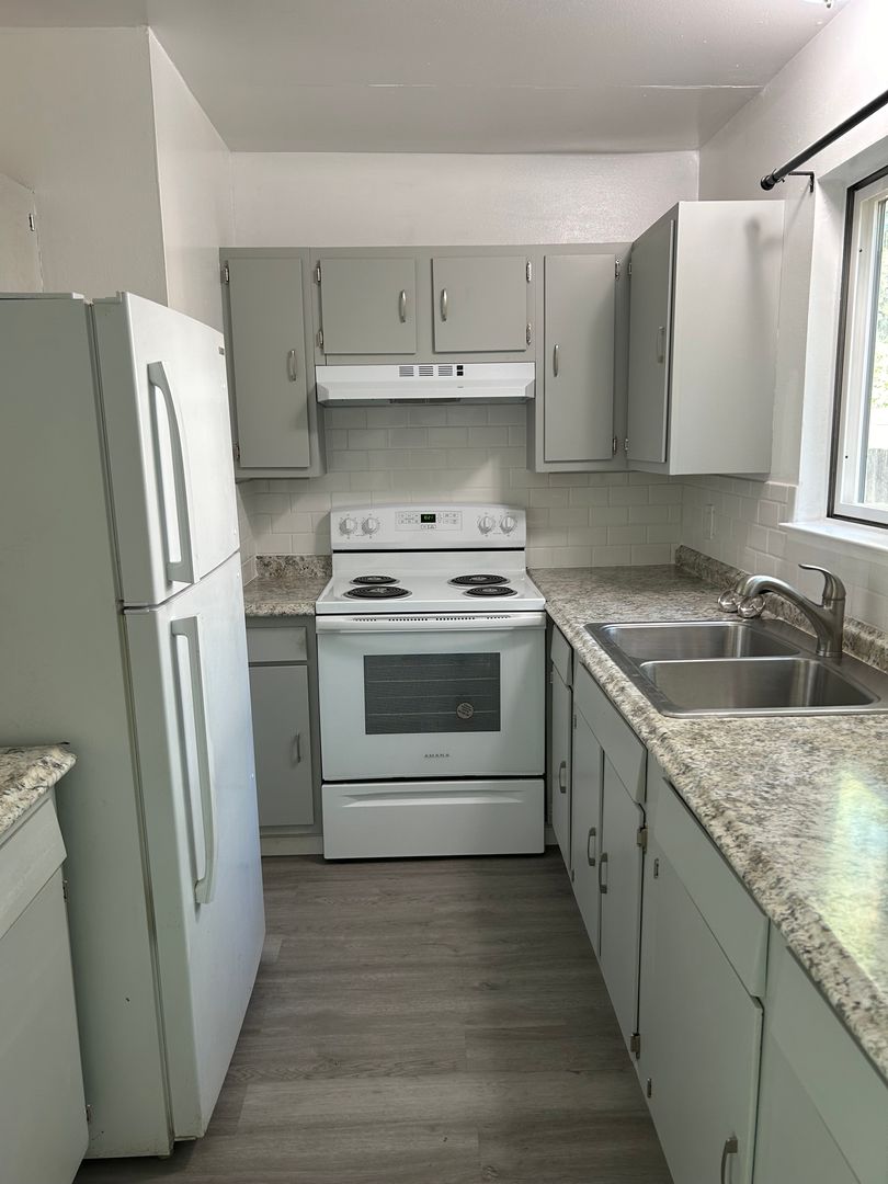 South Lake Tahoe Apartment: 3685 Tamarack Ave.