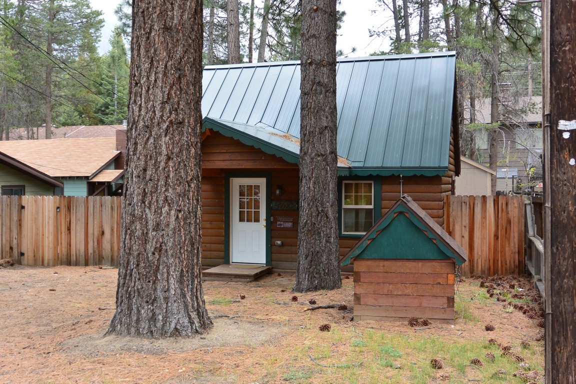 South Lake Tahoe House: 3682 Alder Ave.