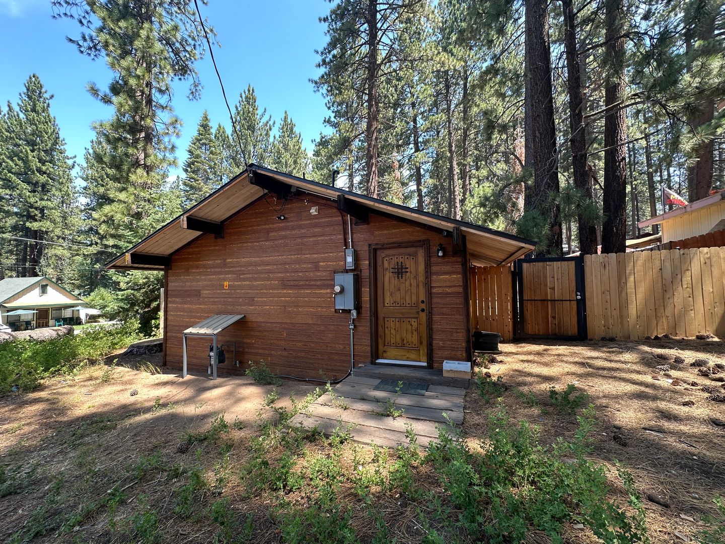 South Lake Tahoe House: 1221 Beecher Ave.