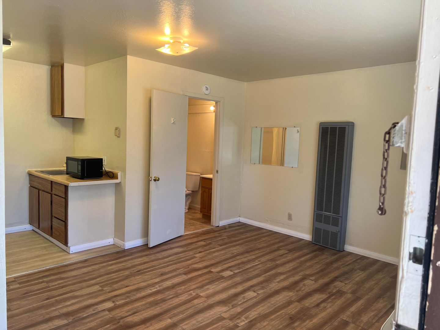 South Lake Tahoe Apartment: 946 Park Ave.