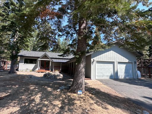 Pet Friendly Tahoe Home Full of Sought After Amenities! A/C, Heated Garage, Fenced in Backyard – photo 1