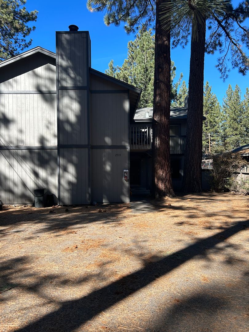 South Lake Tahoe Apartment: 2513 Ponderosa Ave.