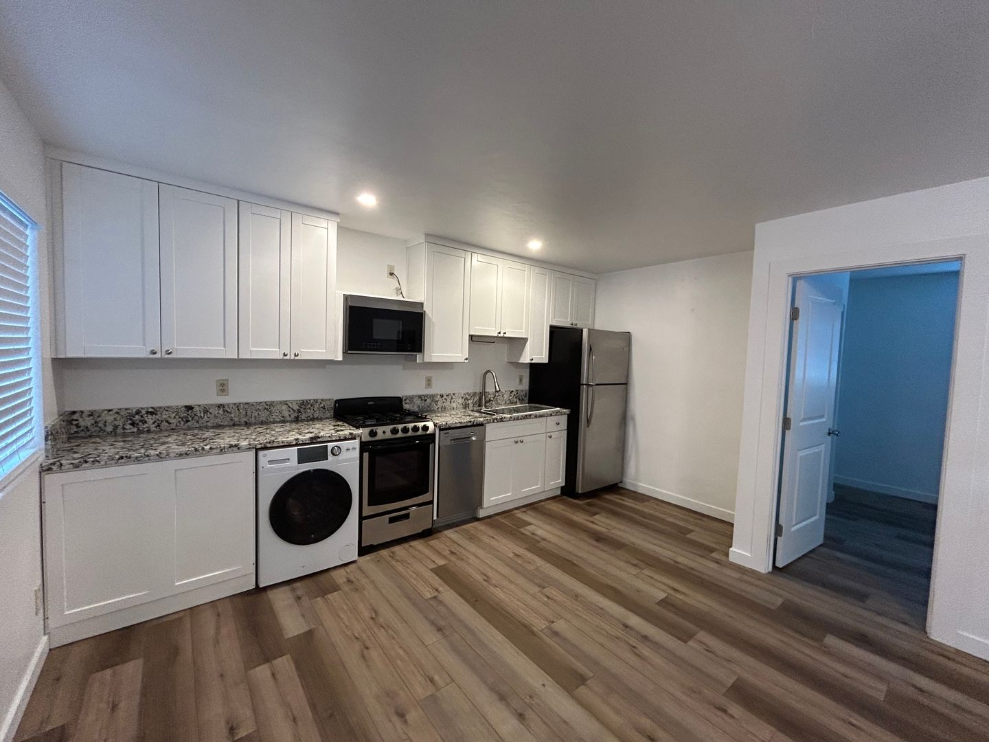 South Lake Tahoe Apartment: 2531 Elwood Ave.
