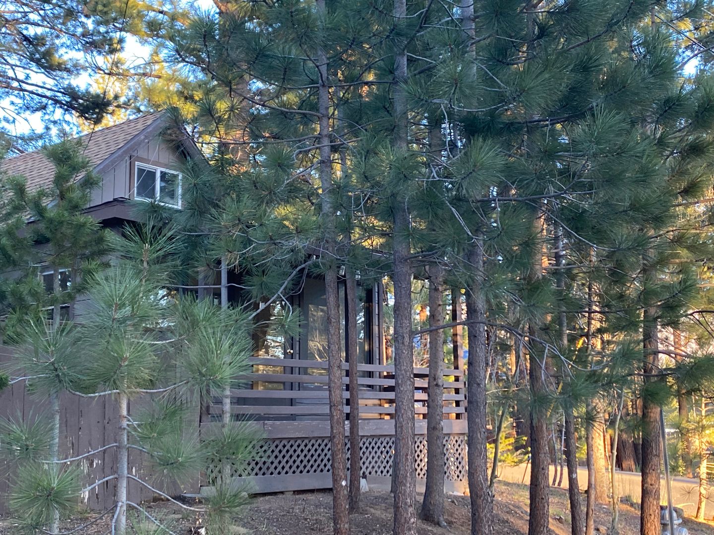 South Lake Tahoe House: 2890 Sacramento Ave.